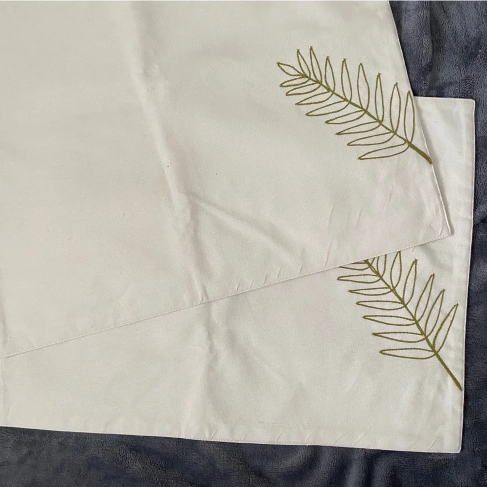 Tag Ltd. 100% Cotton Green Leaf Table Placemats Set of 2